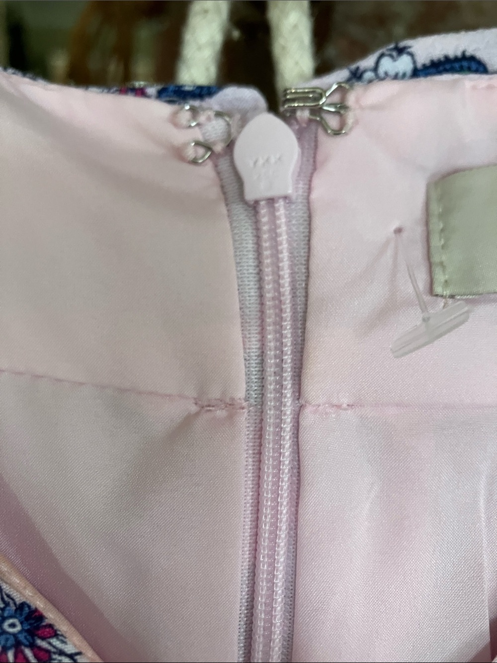 LOFT Floral Sleeveless Peplum Top — Light Pink & Navy, Size 14 - Picture 7 of 11